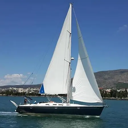 Botel Pleiades Volos